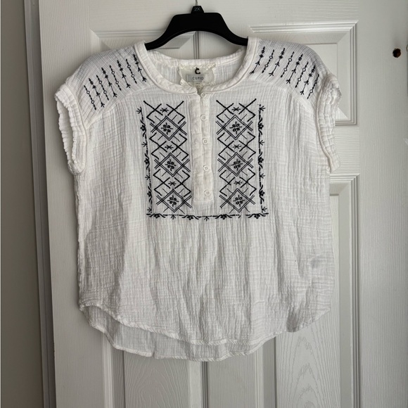 Cupio Tops - Cupio White and Black Embroidered Blouse